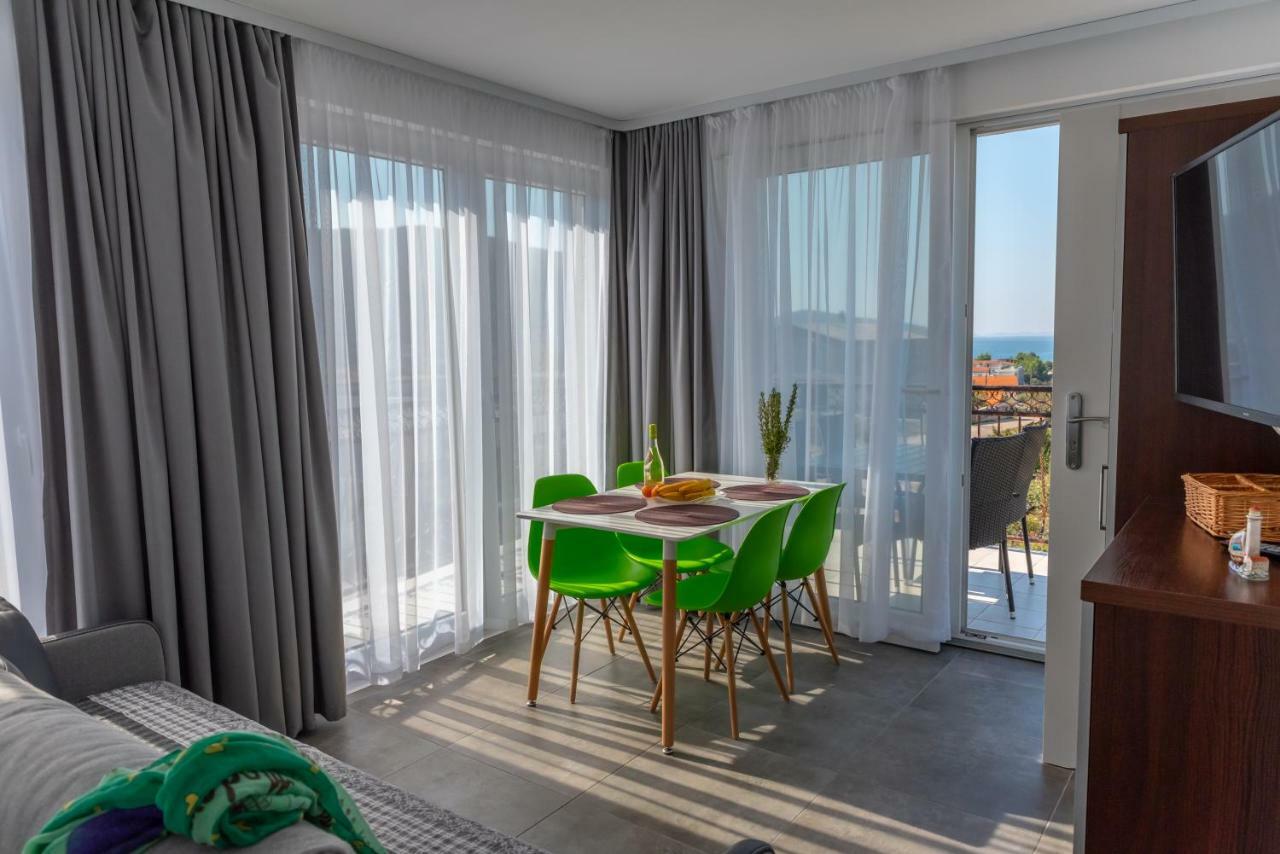 Apartmani Dalmacjia Grebastica Exterior photo