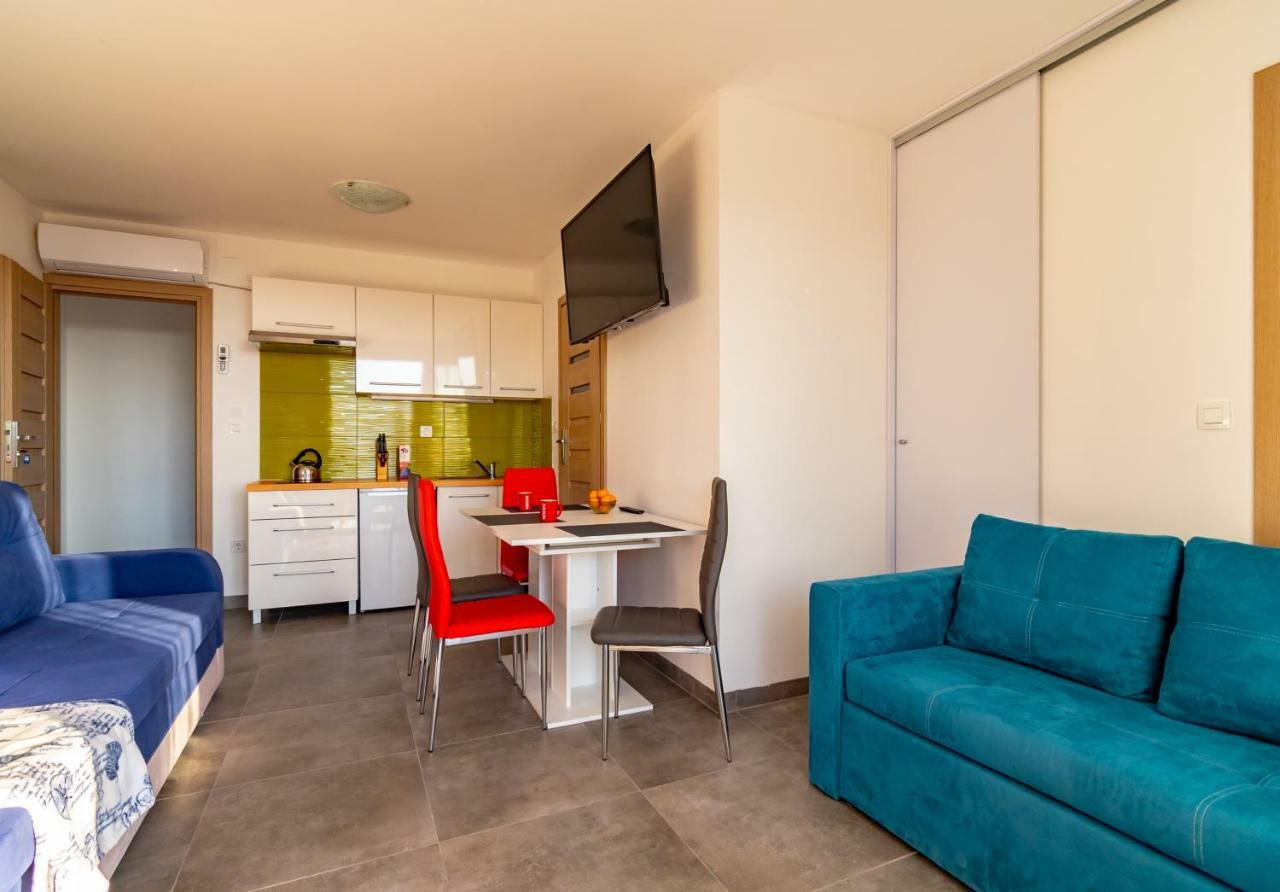 Apartmani Dalmacjia Grebastica Exterior photo