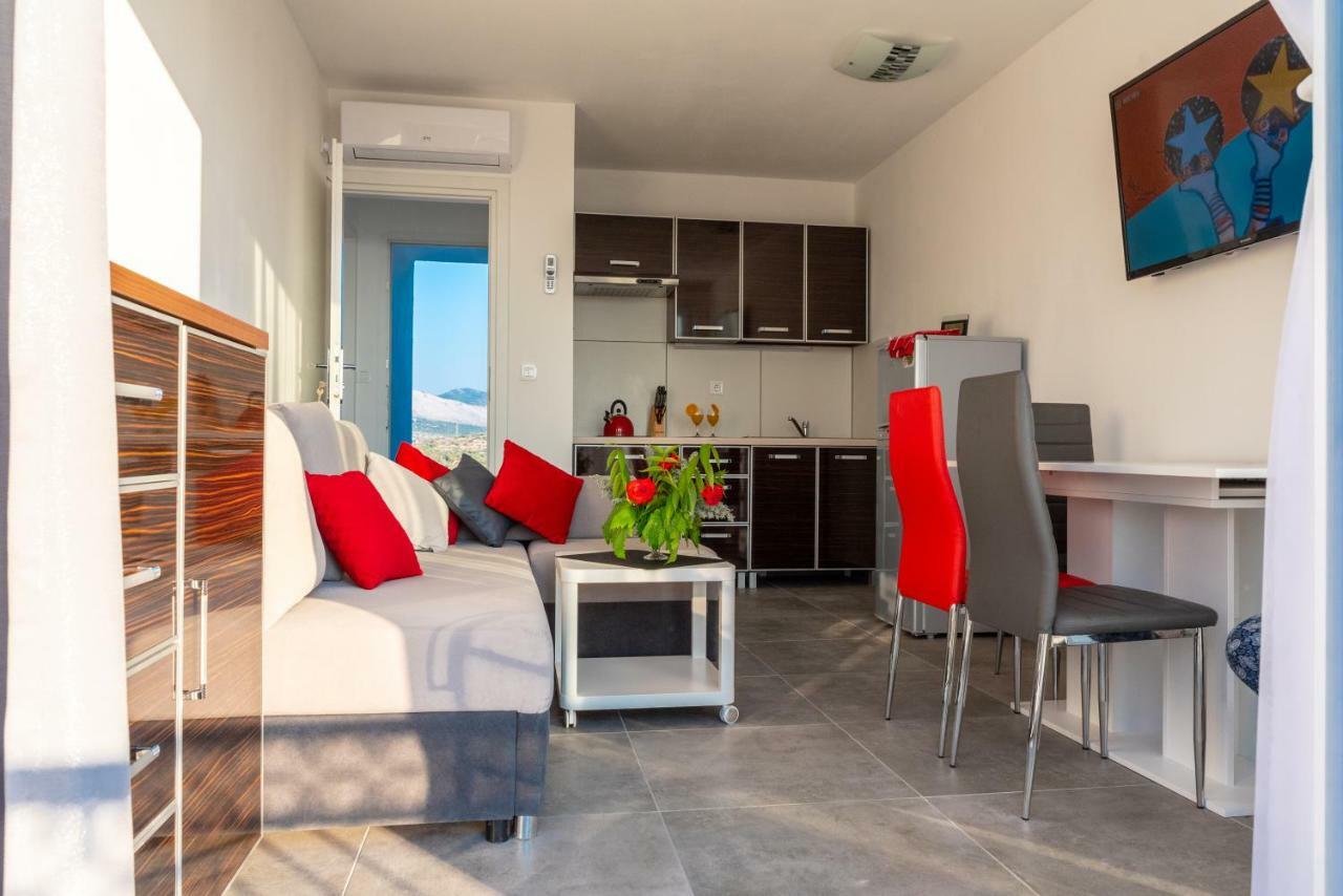 Apartmani Dalmacjia Grebastica Exterior photo